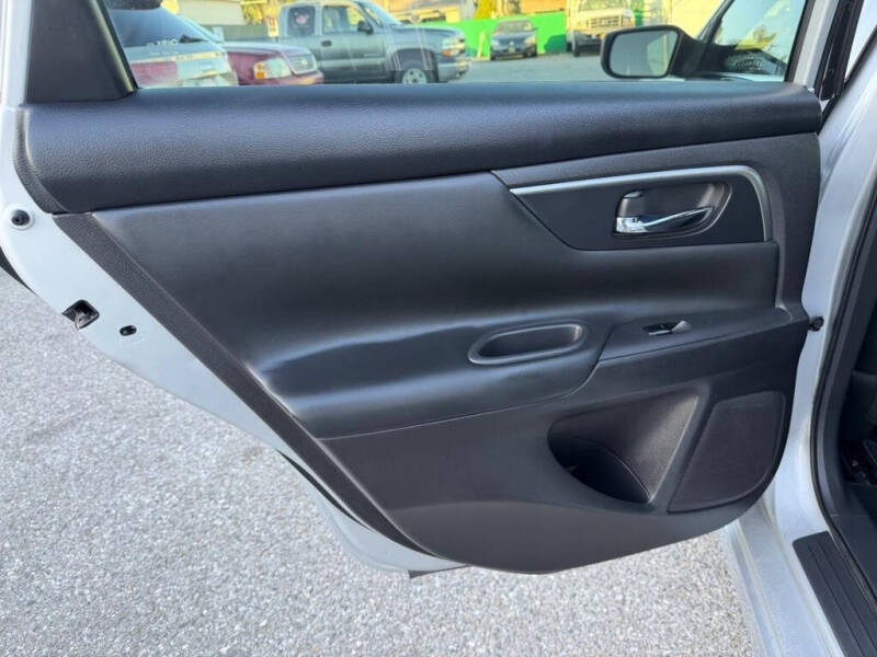 2015 Nissan Altima 2.5 SV