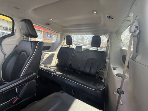 2022 Chrysler Pacifica Hybrid Limited