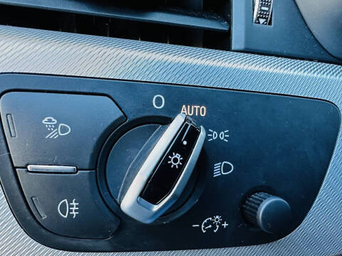 2017 Audi A4 2.0T quattro Premium