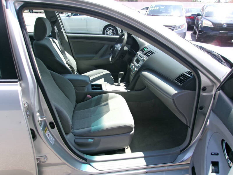 2009 Toyota Camry LE