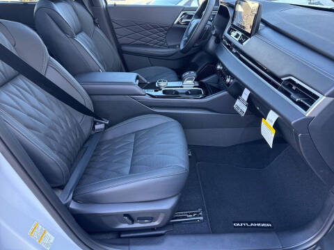 2026 Mitsubishi Outlander Black Edition