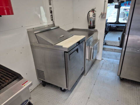 2001 Freightliner MT55 Chassis