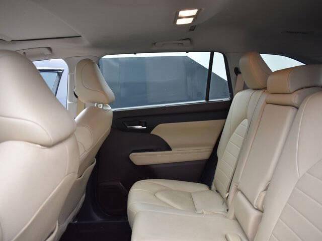 2021 Toyota Highlander Hybrid XLE