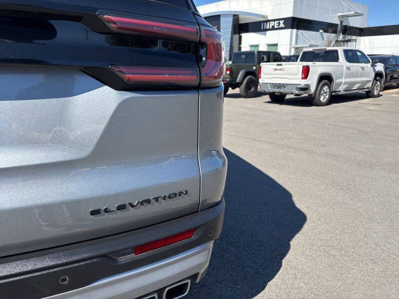 2025 GMC Acadia Elevation