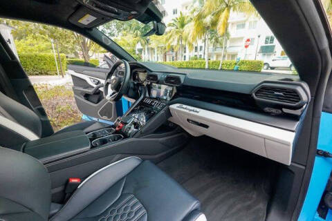 2024 Lamborghini Urus S