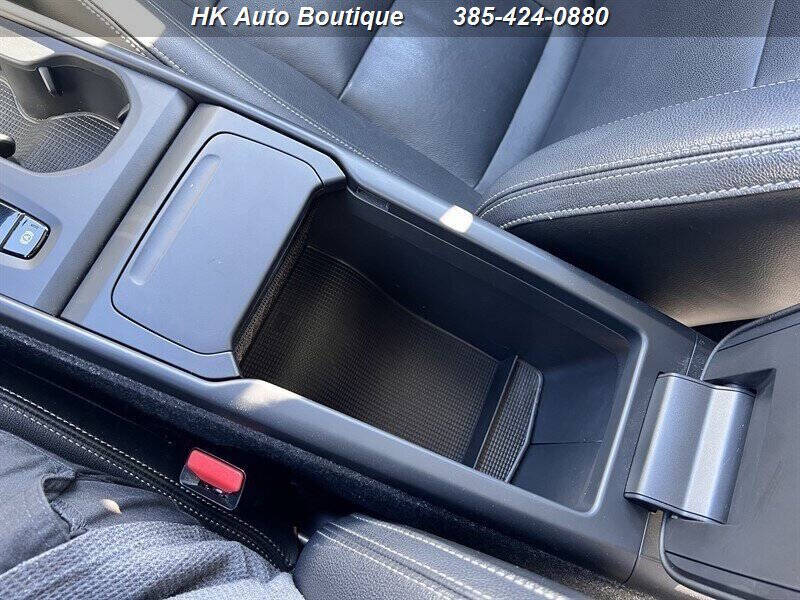 2019 Volvo XC40 T5 Momentum