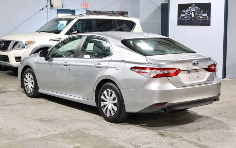 2020 Toyota Camry Hybrid LE