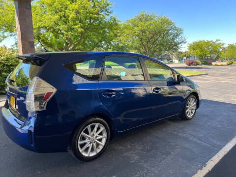2013 Toyota Prius v Five