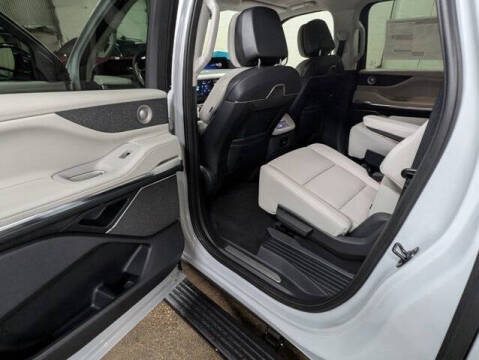 2025 Lincoln Navigator L Reserve