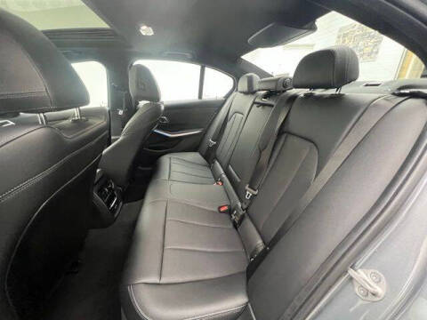 2025 BMW 3 Series 330i xDrive