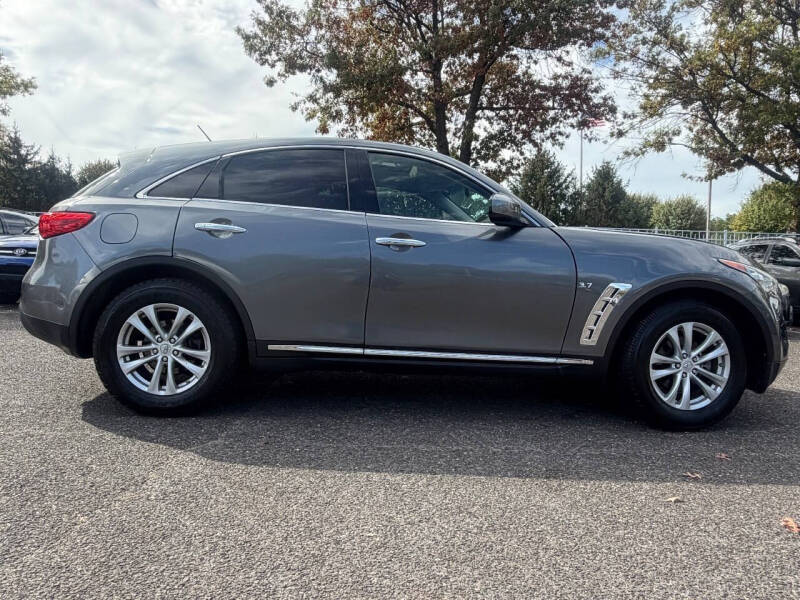 2017 Infiniti QX70