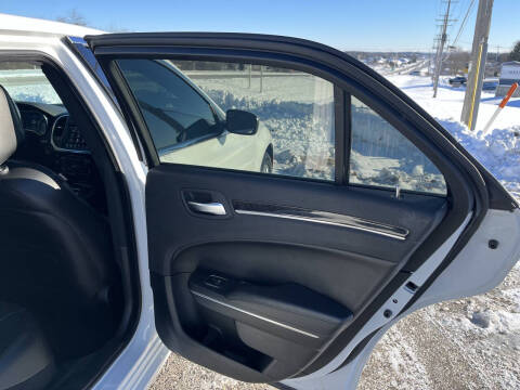 2018 Chrysler 300 Limited