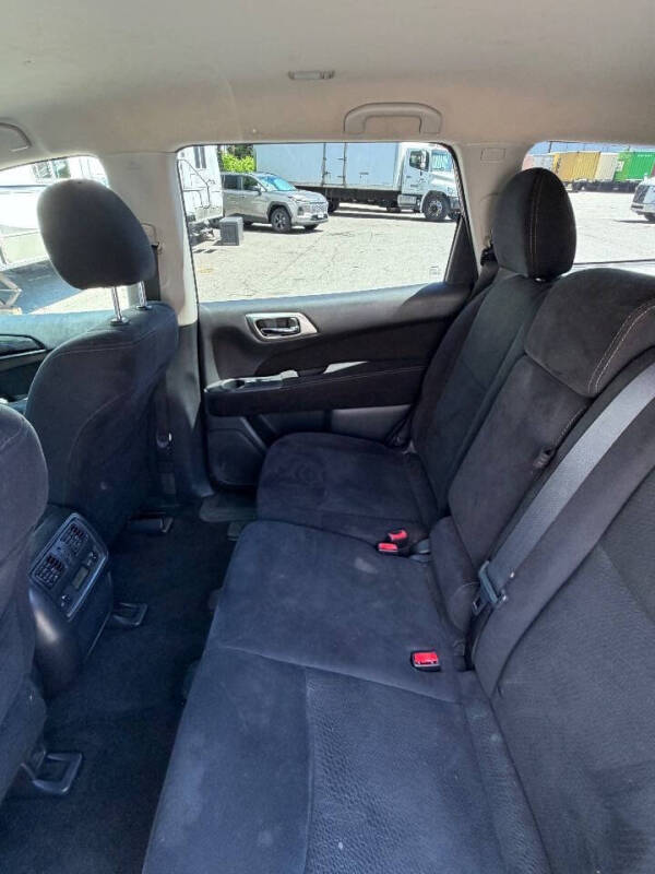 2015 Nissan Pathfinder S