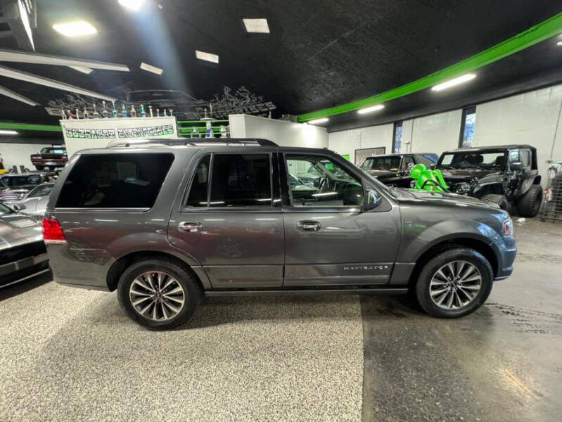 2016 Lincoln Navigator Select