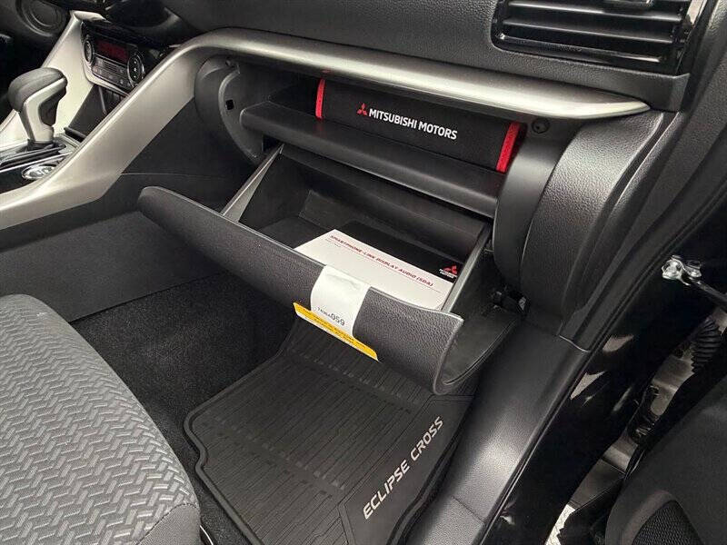 2025 Mitsubishi Eclipse Cross LE