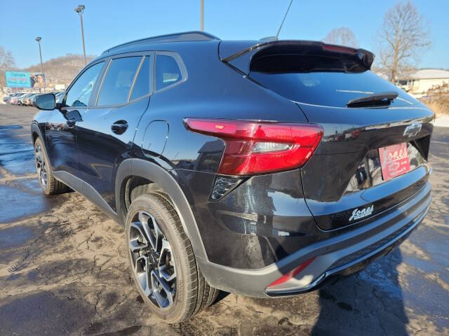 2024 Chevrolet Trax RS