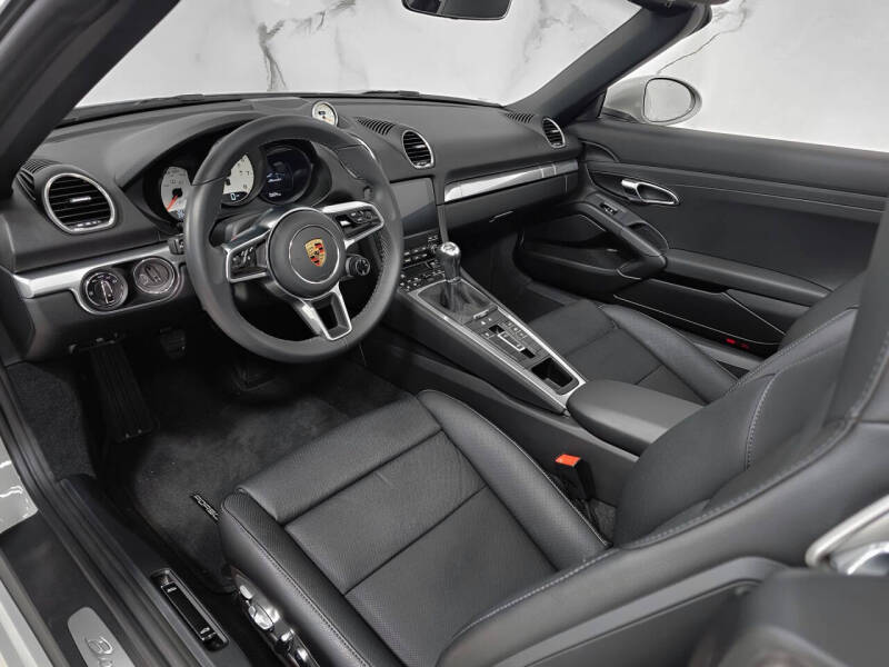 2025 Porsche 718 Boxster