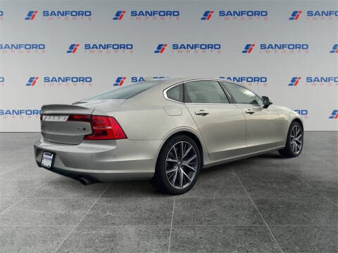 2018 Volvo S90 T5 Momentum