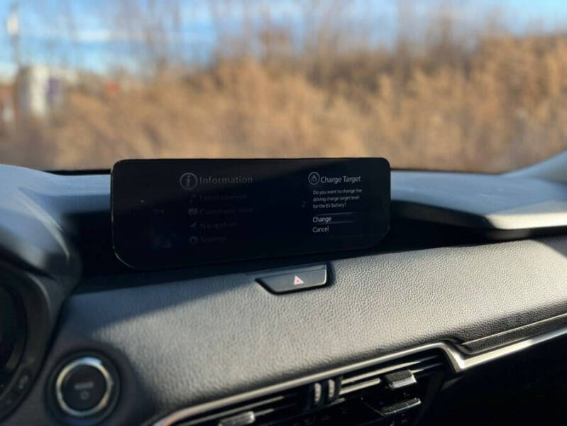 2024 Mazda CX-90 Plug-in Hybrid Premium