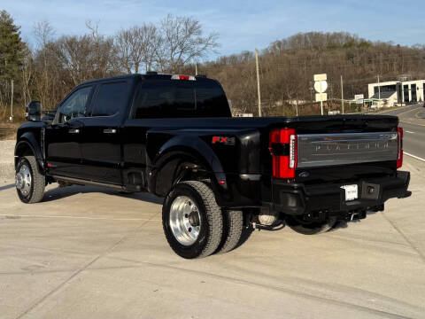 2026 Ford F-450 Super Duty Platinum