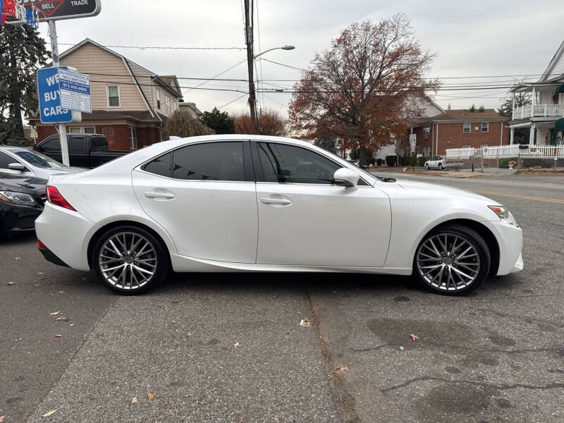 2014 Lexus IS 250 photo 9