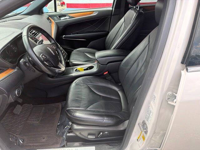 2019 Lincoln MKC Select