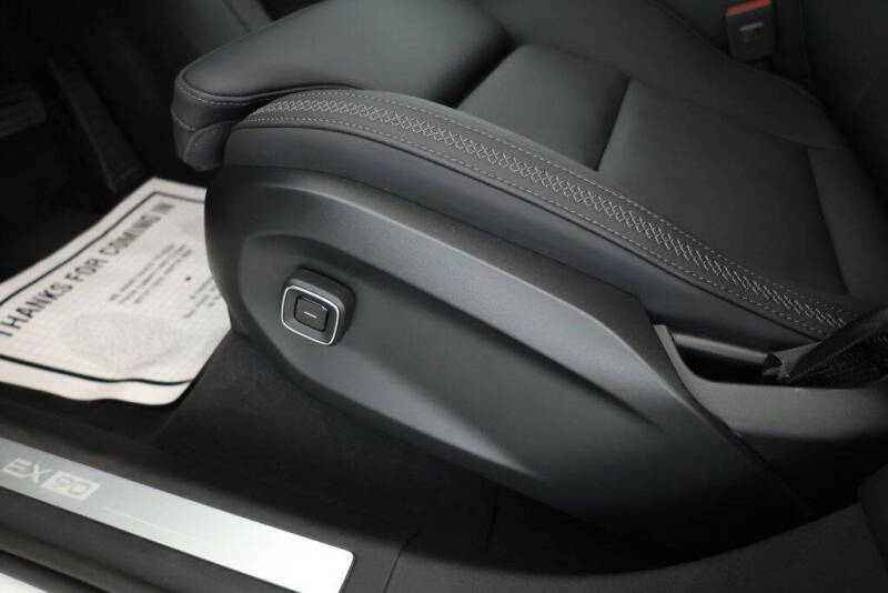 2025 Volvo EX90 Twin Plus 7P