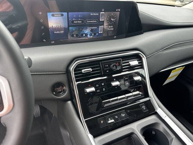 2025 Nissan Armada SV