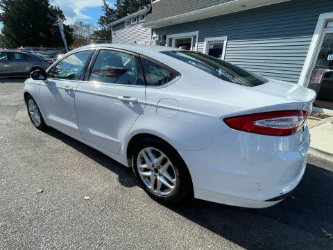 2016 Ford Fusion SE