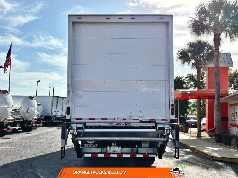 2020 Freightliner M2 106