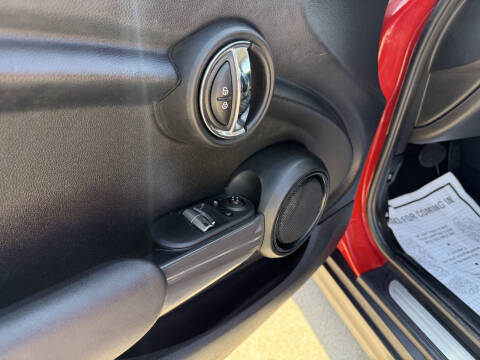 2017 MINI Hardtop 2 Door Cooper