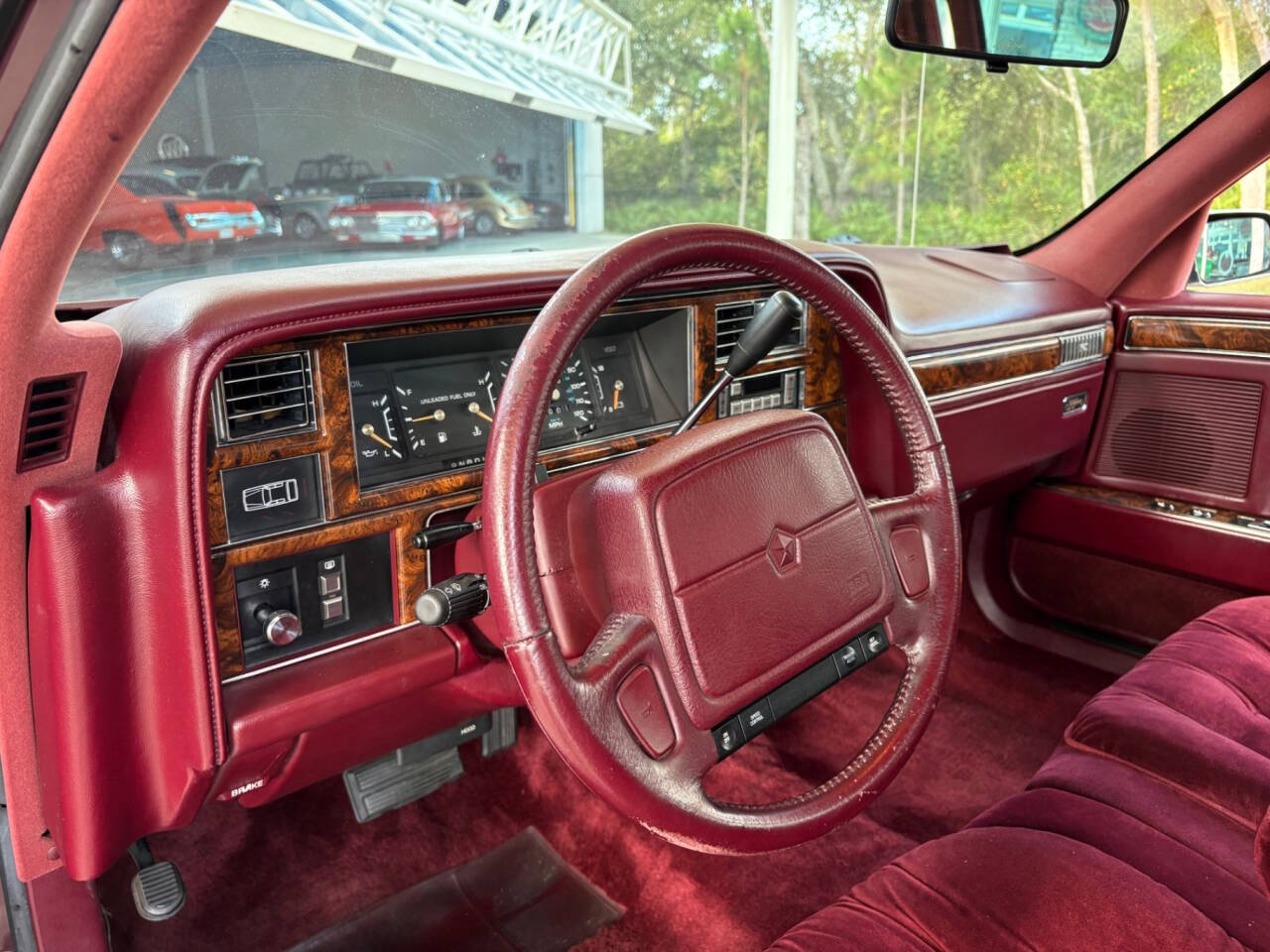 1990 Chrysler New Yorker 26