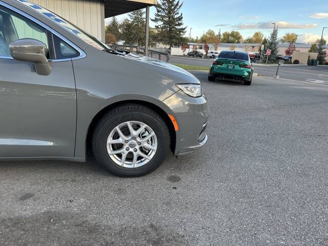 2022 Chrysler Pacifica Touring L