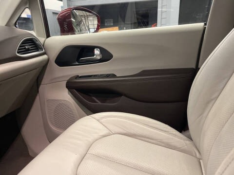 2020 Chrysler Pacifica Touring L Plus