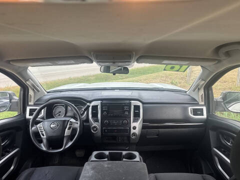 2018 Nissan Titan SV