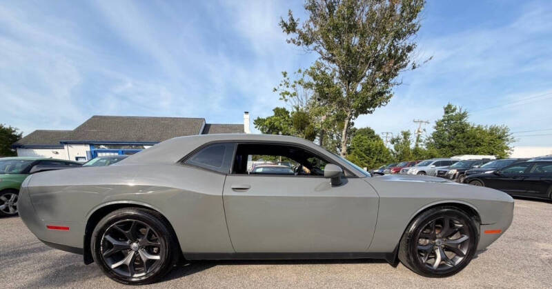 2017 Dodge Challenger SXT
