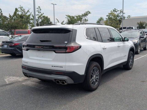 2025 GMC Acadia Elevation