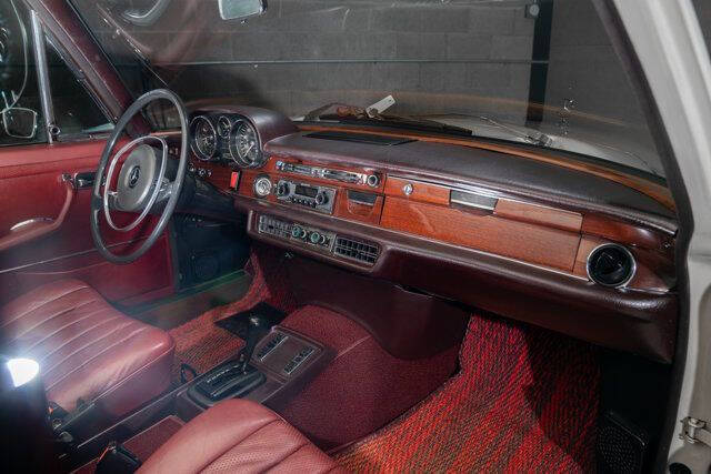 1973 Mercedes-Benz 280-Class