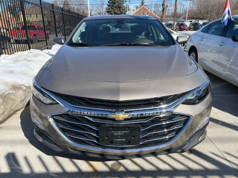 2022 Chevrolet Malibu for sale at Julian Auto Sales in Warren MI