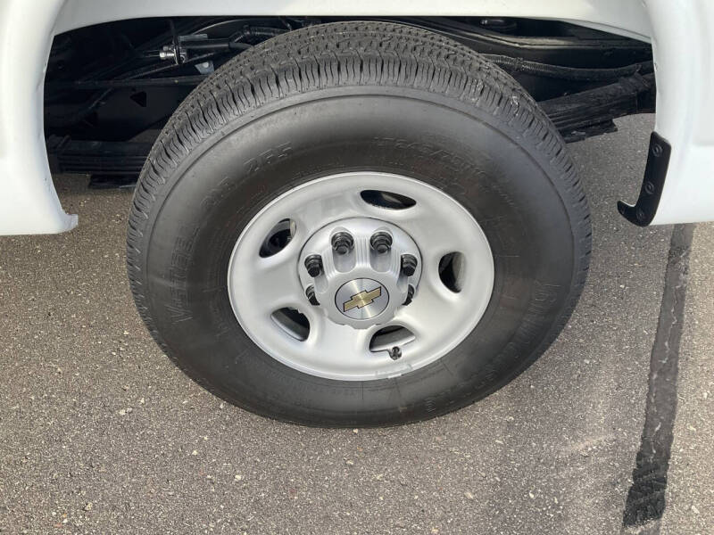 2025 Chevrolet Express 3500