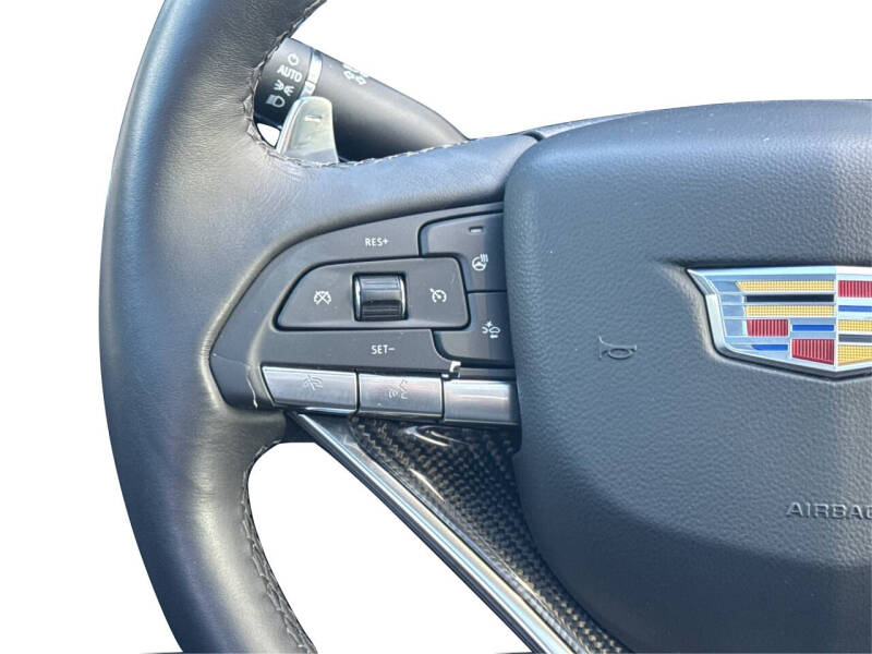 2024 Cadillac XT6 Sport