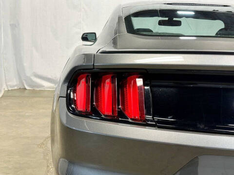 2016 Ford Mustang V6