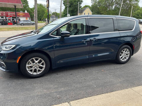 2023 Chrysler Pacifica Touring L