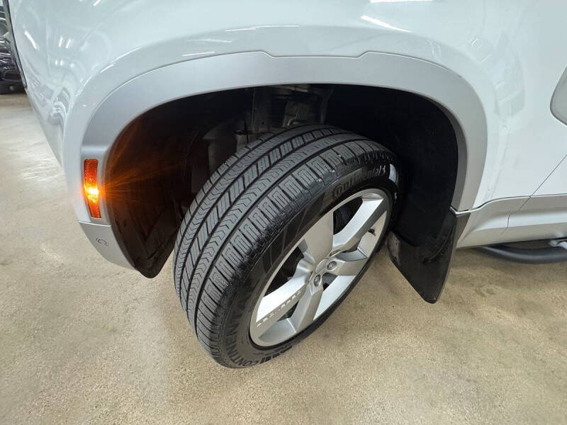 2023 Land Rover Defender 130 First Edition