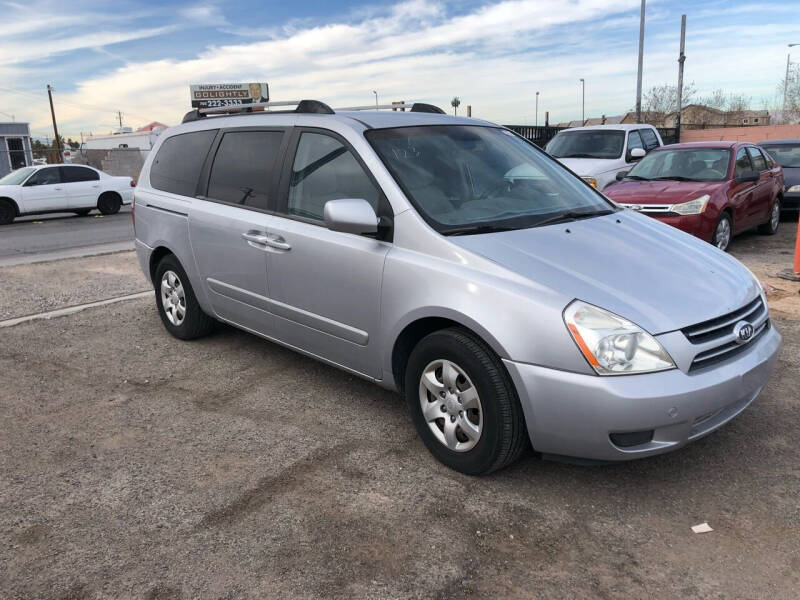 2006 Kia Sedona for sale at GEM Motorcars in Henderson NV