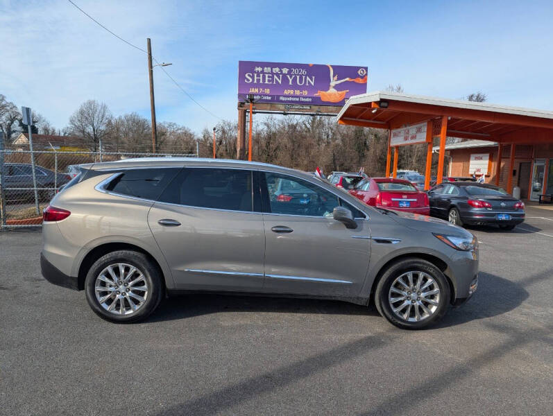 2018 Buick Enclave Essence photo 4