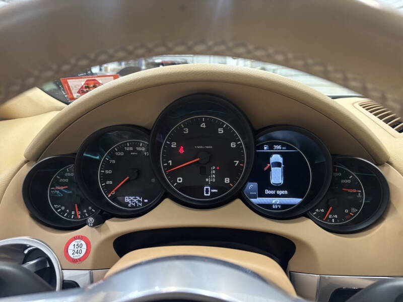 2017 Porsche Cayenne Platinum Edition