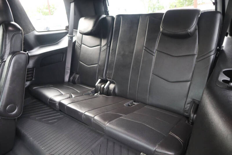 2017 Cadillac Escalade Platinum