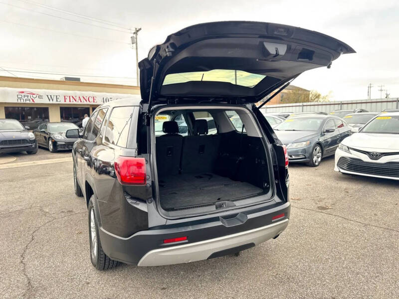 2017 GMC Acadia SLE-1