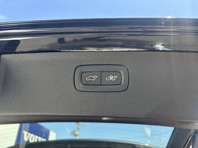 2024 Volvo XC90 B6 Ultimate Bright Theme 7P